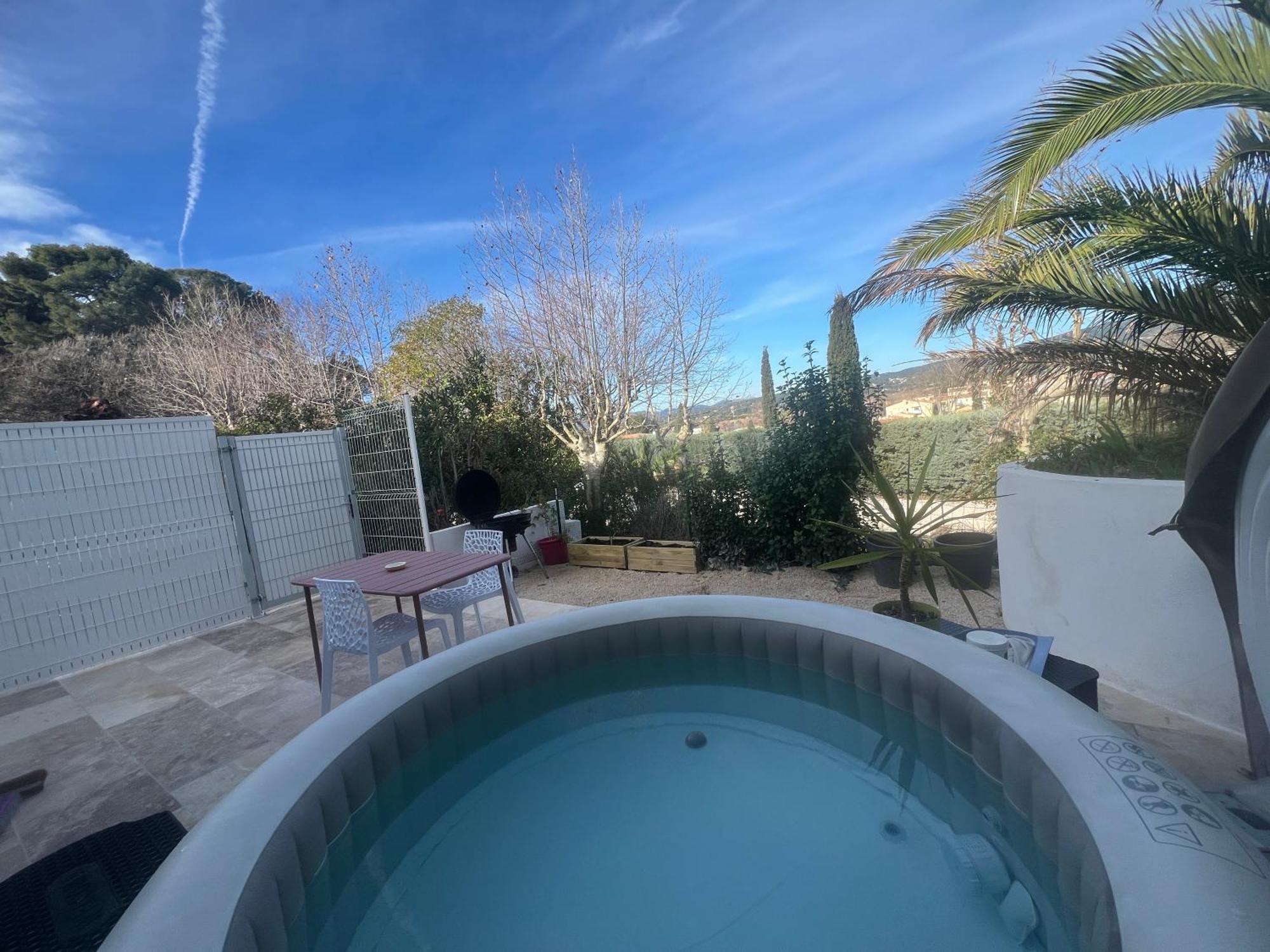 Maison T2 Avec Jaccuzi Wifi Parking Saint-Cyr-sur-Mer Kültér fotó