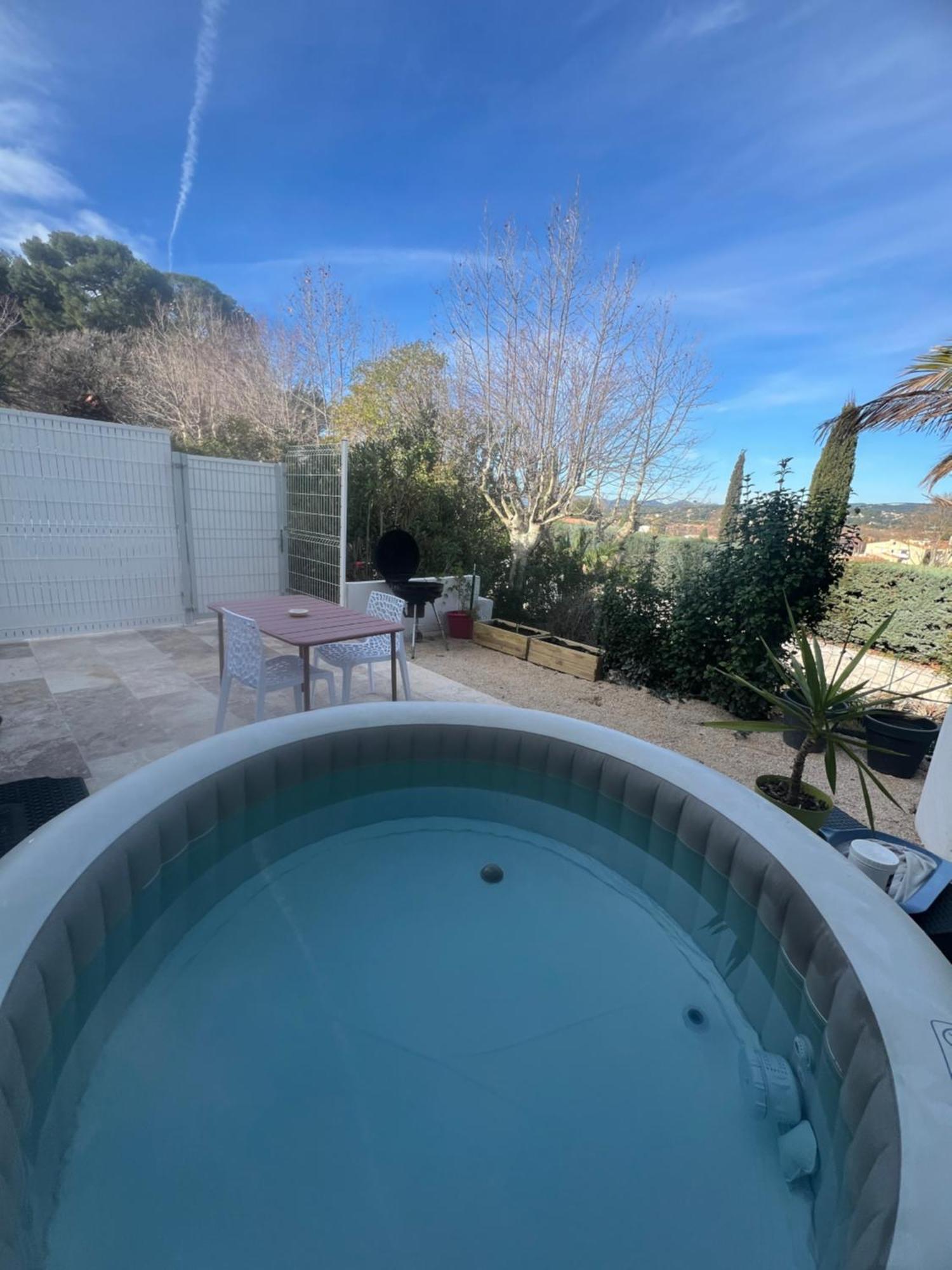 Maison T2 Avec Jaccuzi Wifi Parking Saint-Cyr-sur-Mer Kültér fotó